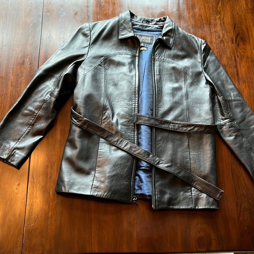 ✨WOMEN’S LEATHER JACKET✨